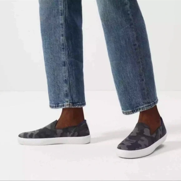 Rothy’s Women’s Slip On Sneaker- Black Camo - Picture 2 of 11